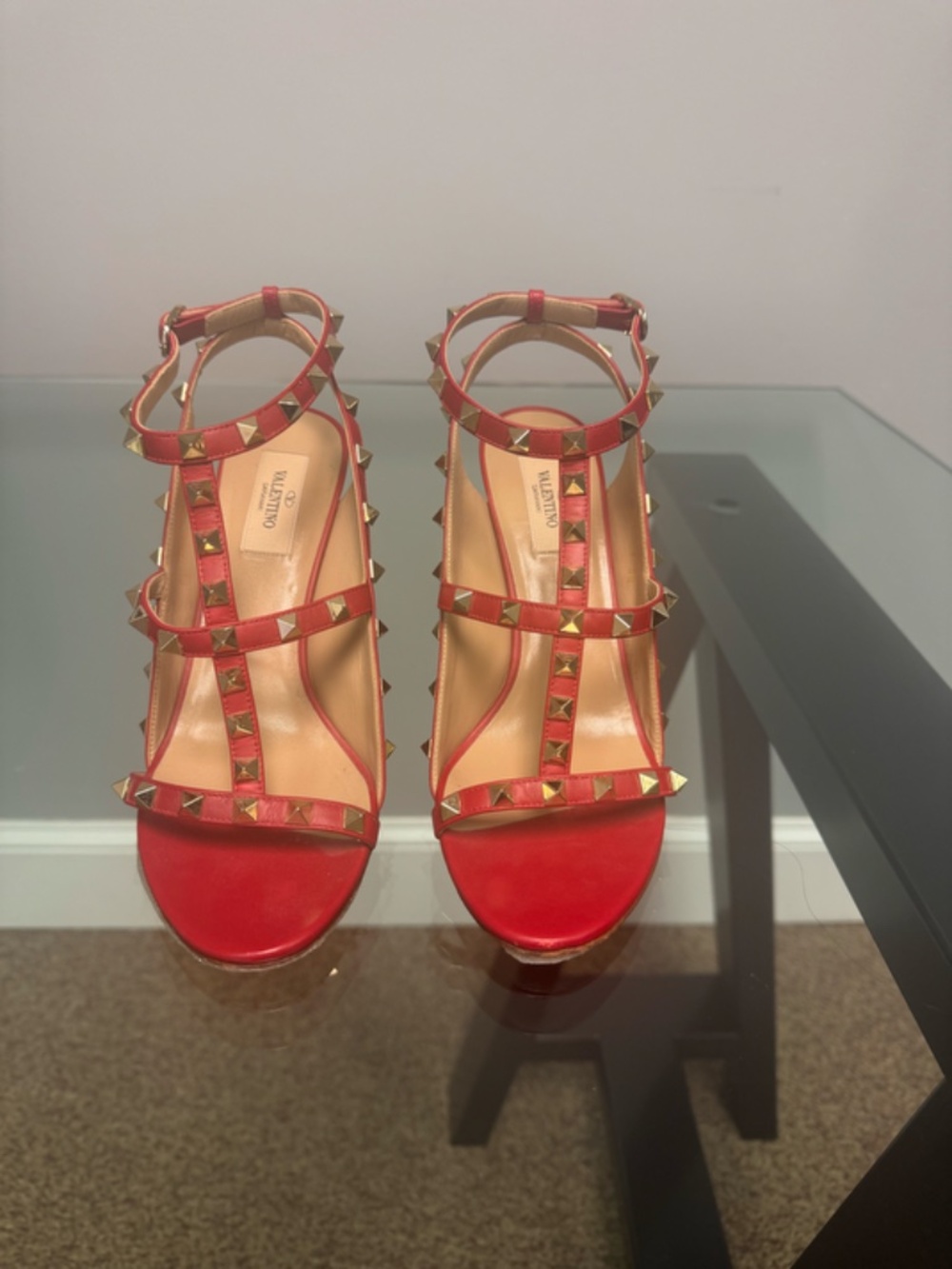 Valentino Garavani Rockstud Leather Pumps - Picture 3 of 3